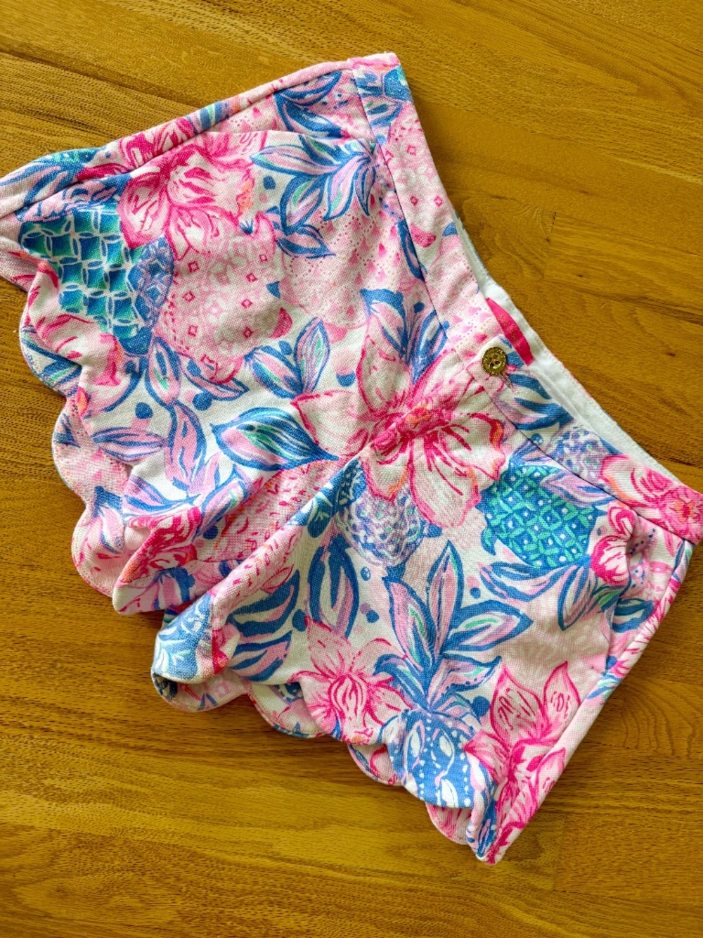 Lilly Pultizer Buttercup Shorts (12)